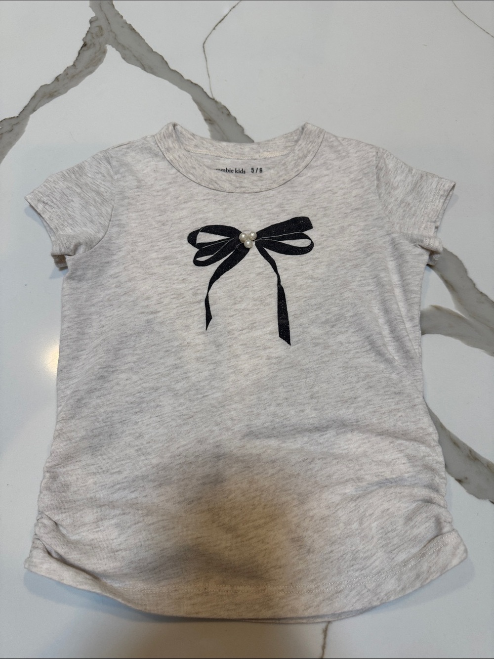 EUC Abercrombie kids Light Gray Tee with Black Bow and Pearls size 5/6